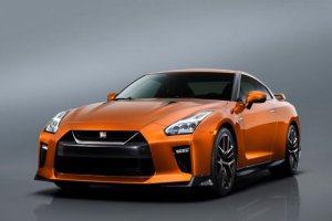 Así es la versión renovada del GT-R.