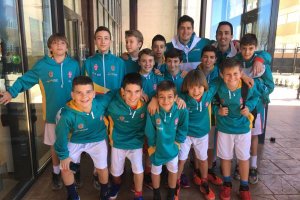 Los chicos de Alexander celebrando la victoria.