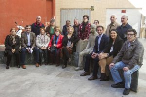 Miembros de Asaler con el vicepresidente de Diputación Javier A. García.