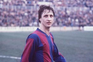 Johan Cruyff con la camiseta del Levante.