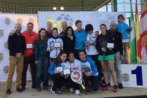 María del Mar rodeada de campeones.