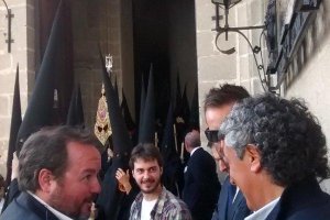 Pipo Goro con su amigo Álvaro Ojeda en la parroquia.