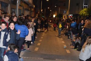 Espectacular todo el recorrido de la hermandad del Perdón se encontraba totalmente abarrotado.