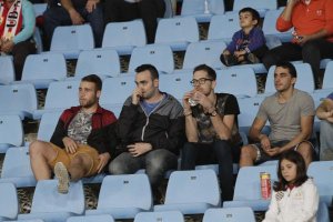 Los aficionados se merecen un partido tranquilo esta temporada.