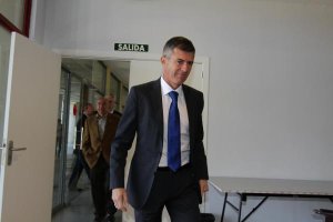 Lucas Alcaraz en su despedida como entrenador del Almería.