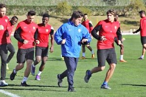 Pipo Goro los espera este lunes a las nueve y media.