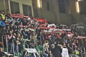 Los seguidores del Almería disfrutaron con el punto en Elche.