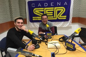 Samuel Cuenda en su paso por los estudios de Cadena Ser Poniente.