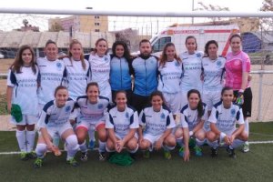 Las chicas de fútbol de la UAL.