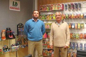 David Fernández,  fundador de L&D Aromáticos, junto a su hijo, gerente de la firma.