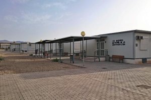 Aulas prefabricadas en la zona donde se ubicará el centro