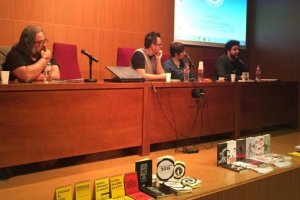 Encuentro de editores con Toño Jerez, Elena Medel y Fabio de la Flor, ayer.