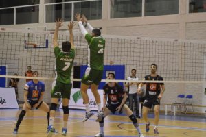 Una jugada del partido.