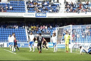 Una jugada del partido.