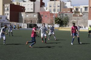 Una jugada del partido.