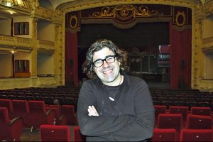 Pepe Céspedes recomienda “leer ‘El nombre de la rosa’ de Umberto Eco, en donde habla de Aristóteles y la risa”.  