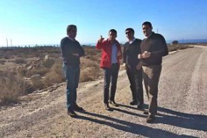 El concejal, en el camino de Los Juanorros. La voz