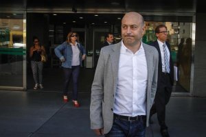 Clemente García a la salida de los juzgados tras declarar.