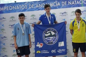 Guerrero con la bandera de su club.