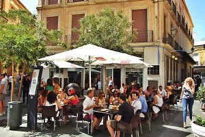 El puente es temporada alta para bares, restaurantes y hoteles