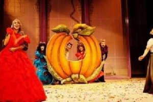 Musical La Cenicienta en el Auditorio Maestro Padilla