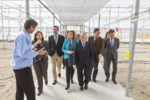 La ministra en funciones durante su visita a la provincia.