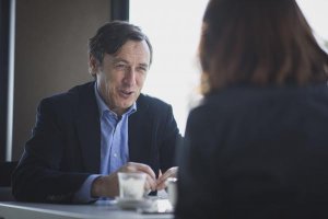 Rafel Hernando durante su entrevista con LA VOZ.