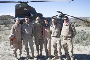 Parte del reparto de ‘En zona hostil’: Ingrid García Jonsson, Raúl Mérida, Jacobo  Dicenta, Ariadna Gil, Ismael Martínez y Younes Bachir, ayer en Tab