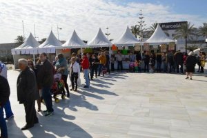 Colas de gente esperando para entrar en la anterior edición.
