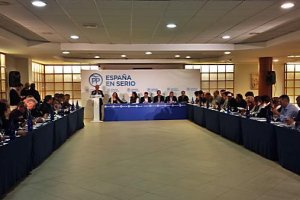 Un momento del Consejo Regional de Alcaldes del Partido Popular celebrado ayer sábado en la ciudad de Almería. 