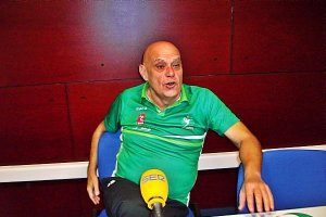El entrenador de Unicaja no se fía de Cáceres.