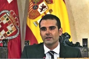 El alcalde de Almería anima a aficionados a seguir así.