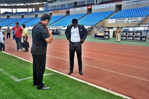 Uche abróchate el cinturón que vamos a despegar.