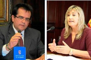 El exalcalde de Níjar, Antonio Jesús Rodríguez, y Esperanza Pérez, actual alcaldesa.