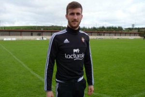 Oier Sanjurjo después del entrenamiento de Osasuna.