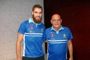 Villena con Molducci ante de iniciar el entrenamiento.