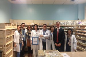 El delegado de Salud, con la Gerente del Hospital y profesionales del Área. 
