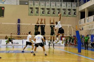 Mediterráneo en su partido en el Moisés Ruiz.