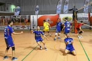 Los jugadores celebran el último punto.