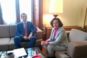 Reunión entre Gracia Fernández y Ramón Fernández-Pacheco