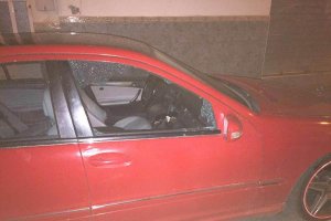 Coche robado en un garaje