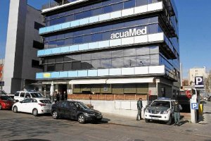 Guardia civil en la sede de Acuamed.