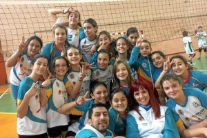 Juegan y disfrutan al mismo tiempo en las Escuelas de Cajamar.