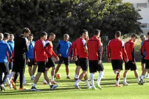 Ser futbolista del Almería es un privilegio para 25 jugadores.