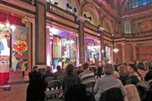 Chapelle de la Trinité de Lyon con la muestra.
