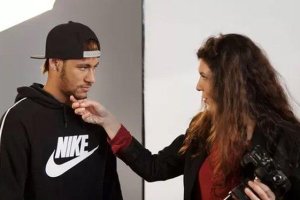 La fotógrafa con Neymar.