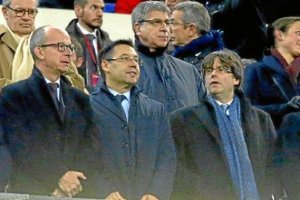 Bartomeu en el palco del Camp Nou.