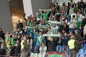 Los seguidores del Córdoba celebraron como en El Arcángel.