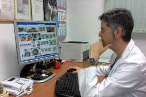 Alberto Morán es gestor de procesos quirúrgicos en el Hospital de El Toyo.