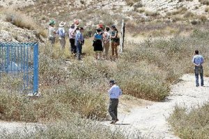 Personal del Ciemat en una de las visitas realizadas a la zona contaminada.